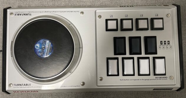 【beatmania IIDX】プレミアムコントローラーのネジ交換について